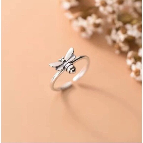 925 Sterling Silver Bumble Bee Ring Adjustable Symbol Of Wisdom Birth & Rebirth - Picture 1 of 9